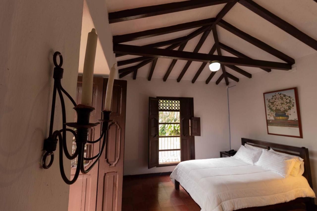 Club Campestre Hacienda Fizebad Hotel El Retiro  Phòng bức ảnh